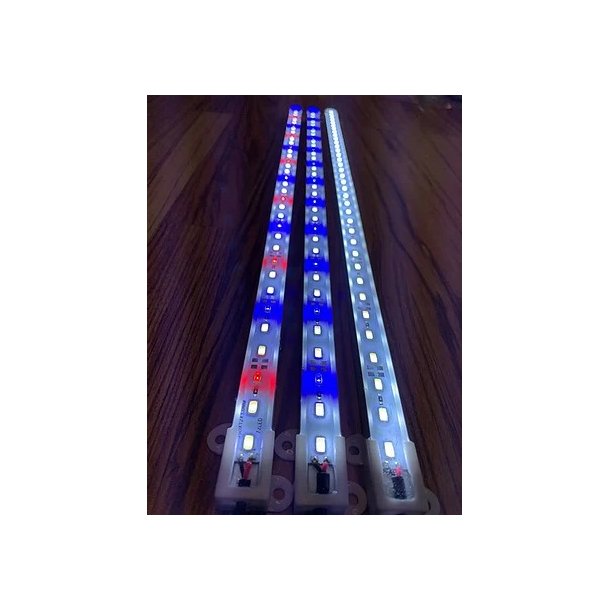 AQUALIGHT LED LYS 92 cm. hvid/rd/bl ip68 2700 lumen 15W